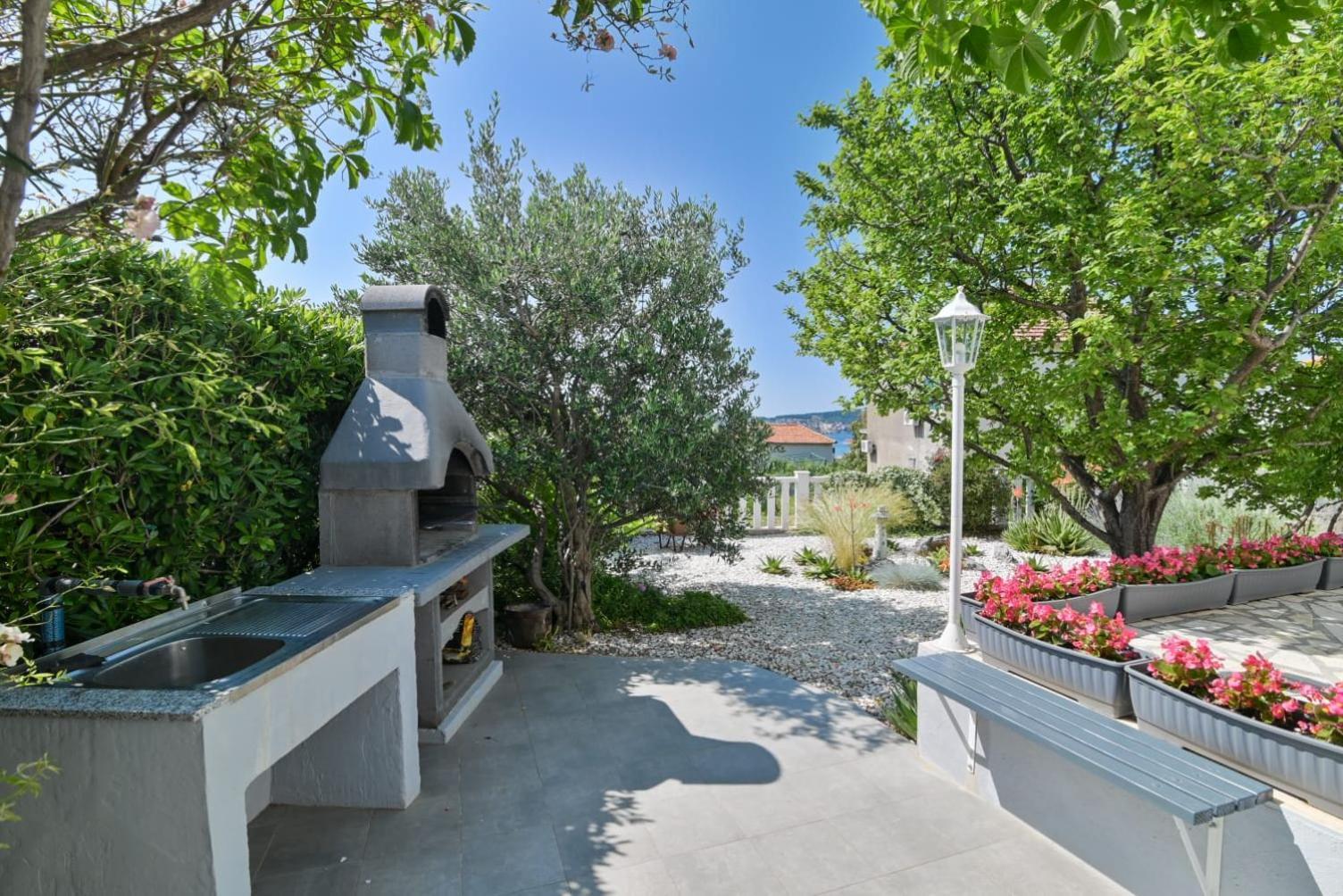 Rina Vacation Home Trogir Exterior foto
